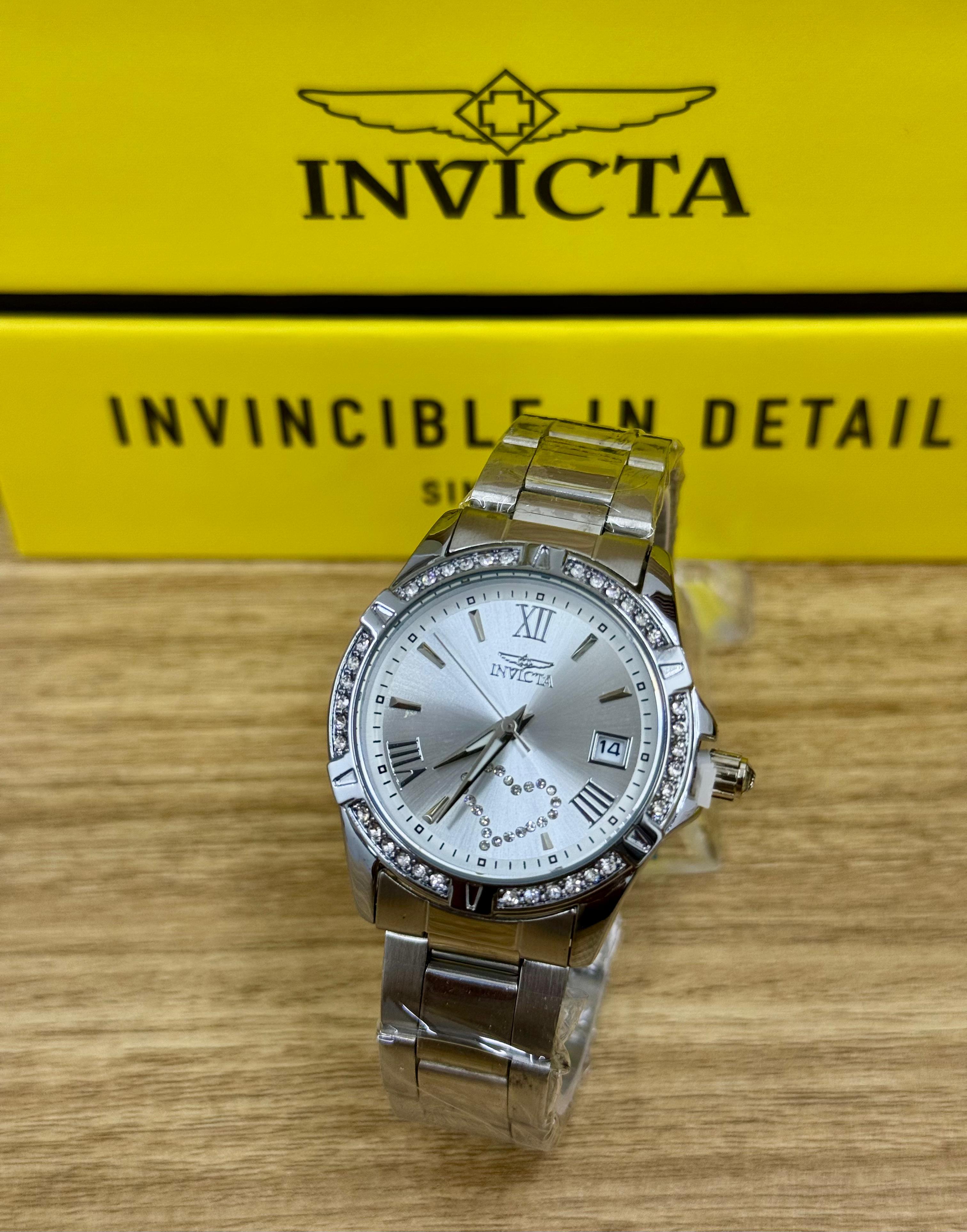 Invicta Mujer Metal Plateado