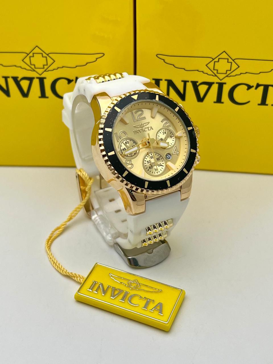 Invicta Silicona Blanco Fondo Dorado