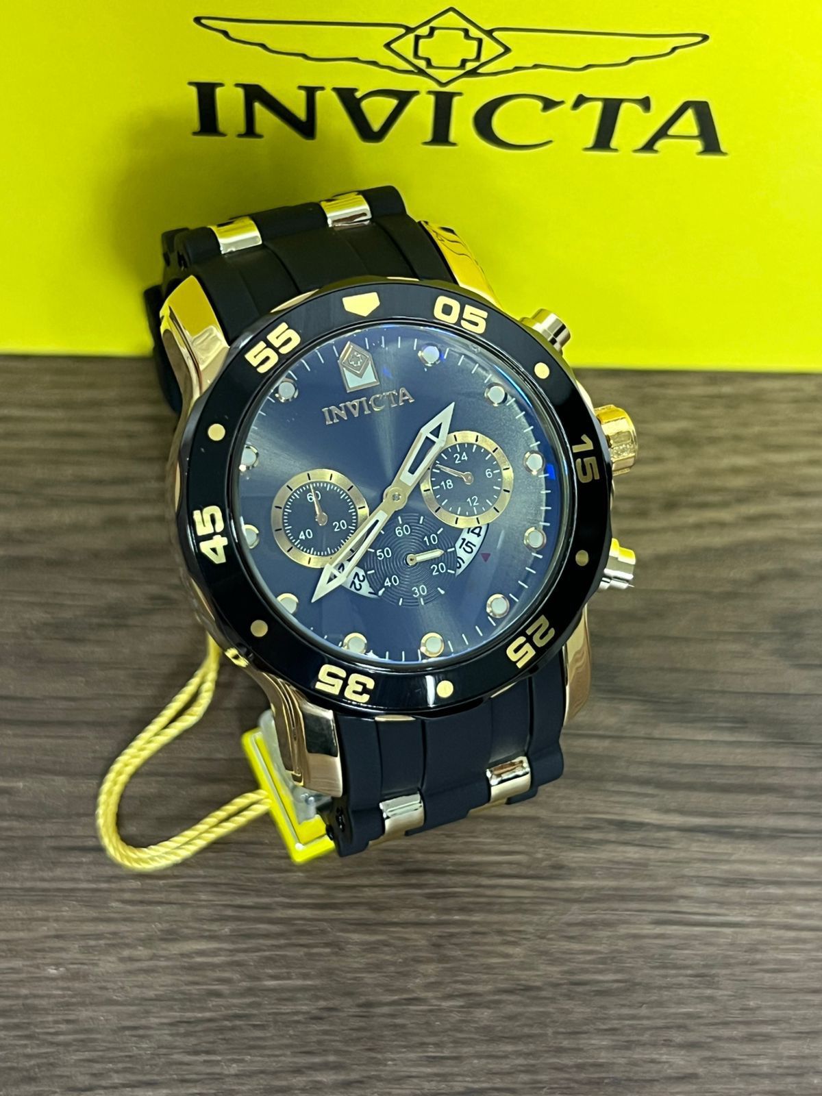 Invicta Pro Diver Negro Fondo Negro